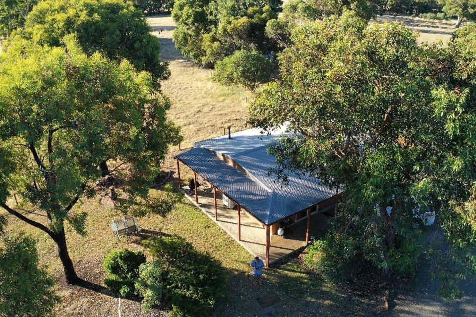 Halls Haven Holiday Units Halls Gap Exterior photo